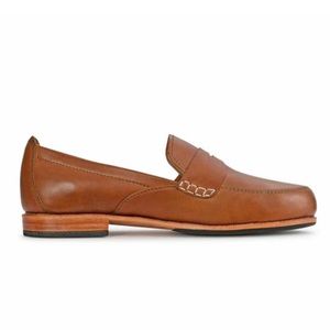 ADELANTE The Sabina Loafer size 5 D